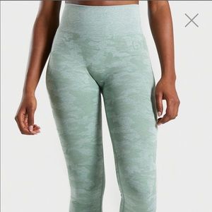 Gym shark camo seamless leggings